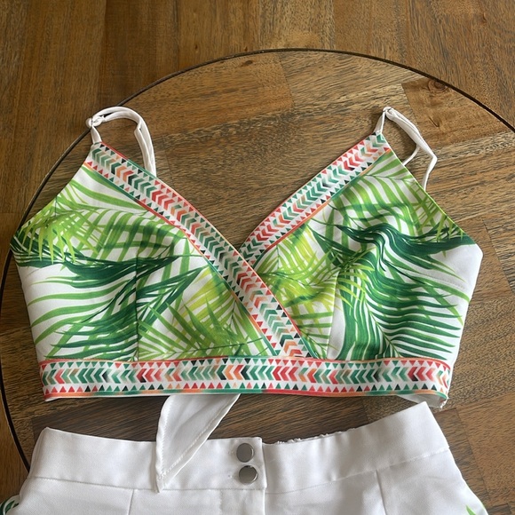Tropical wrap style crop tank with matching button up shorts - Picture 3 of 5
